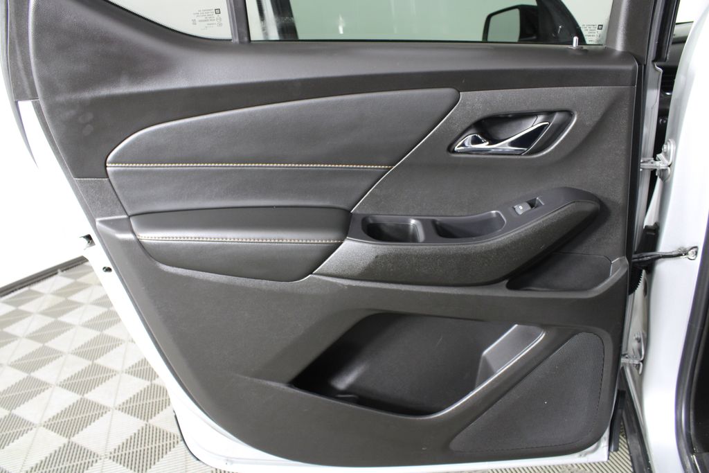 Used 2021 Chevrolet Traverse for sale in 