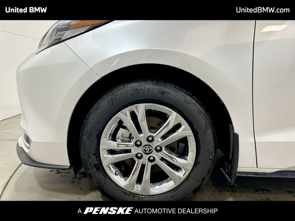 2023 Toyota Sienna Platinum 10