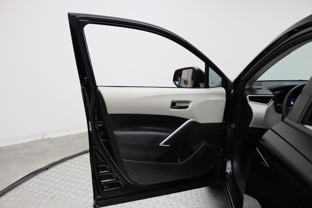 Thumbnail: 2023 Toyota Corolla Cross - 16