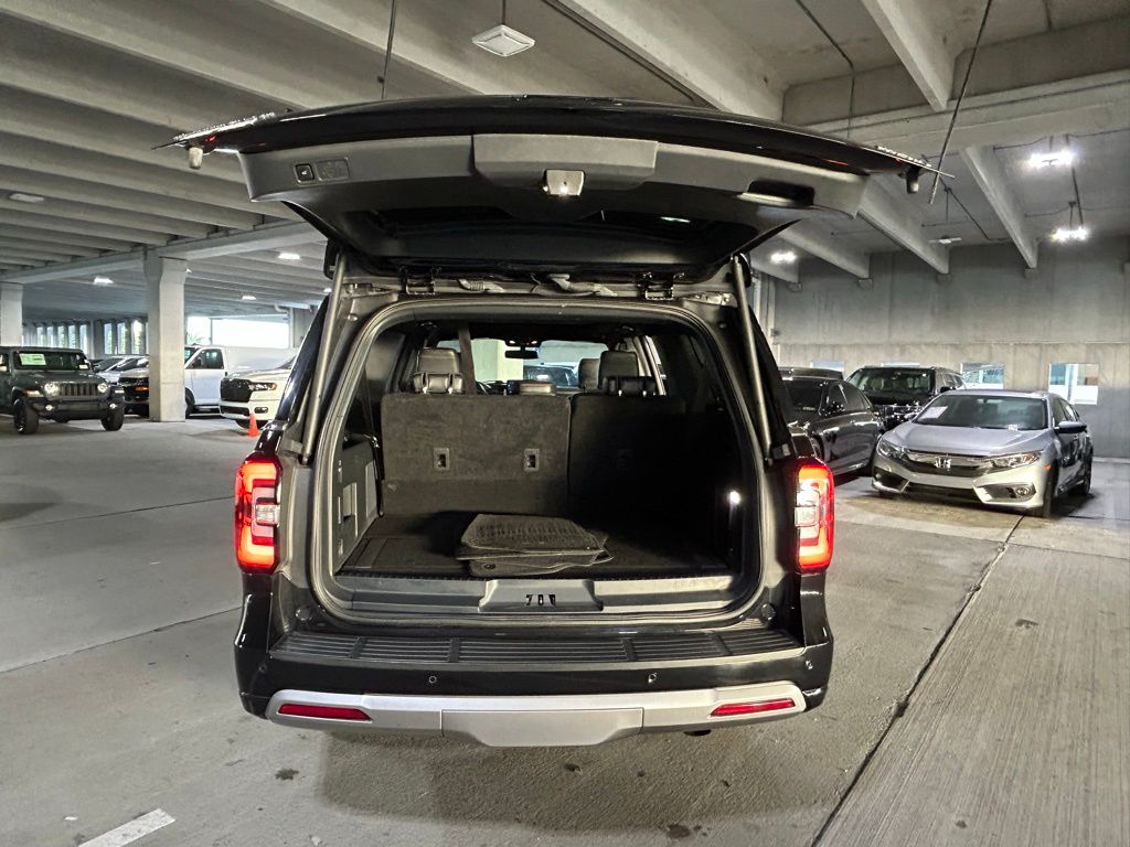 Used 2023 Agate Black Metallic Ford Platinum image 47