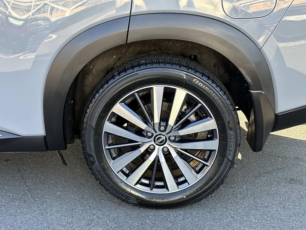 Thumbnail: 2022 Nissan Pathfinder - 15