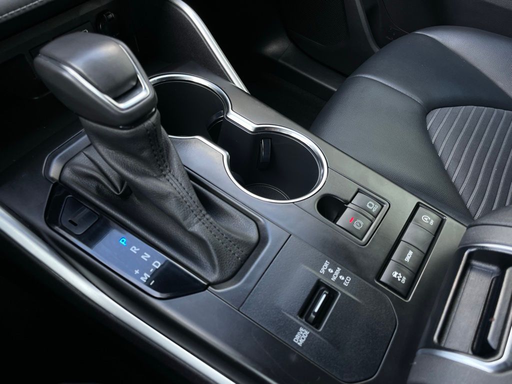 2022 Toyota Highlander XSE 20