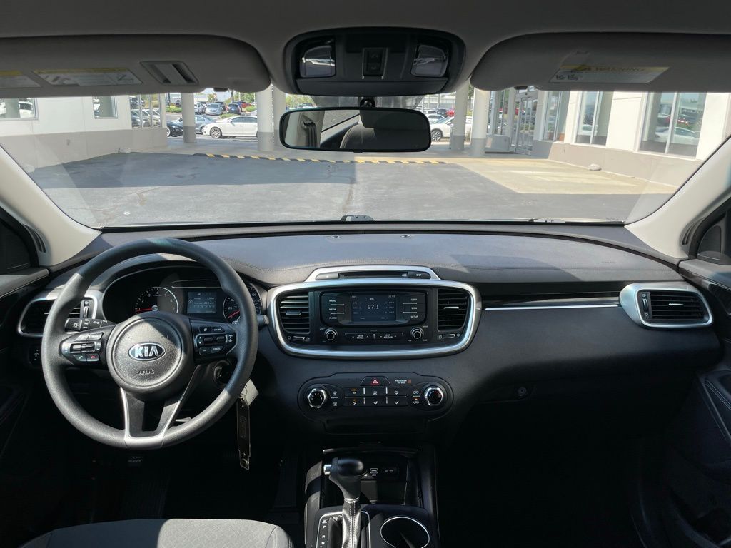 Thumbnail: 2018 Kia Sorento - 10