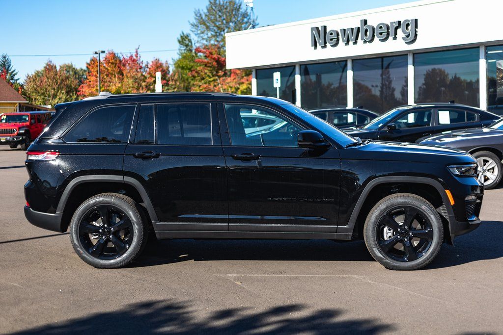 2025 Jeep Grand Cherokee Limited thumbnail 7