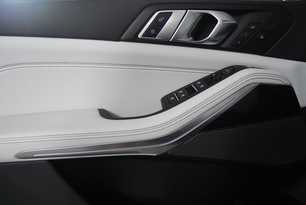 2026 BMW X5 sDrive40i 8