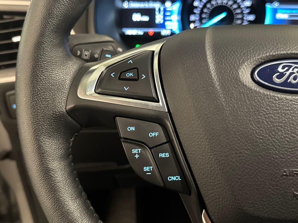 2022 Ford Edge SEL photo 14