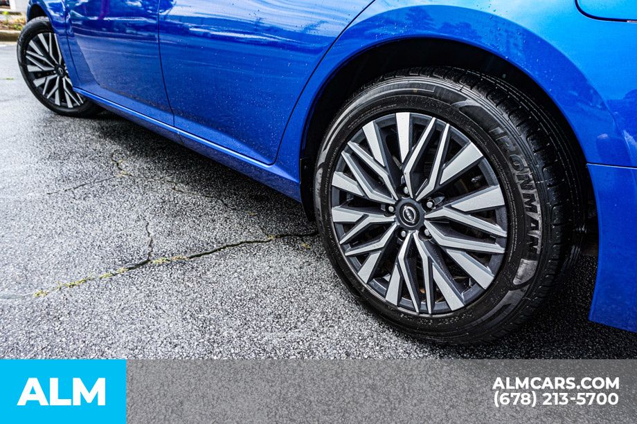 Used 2025 Blue Nissan 2.5 SV image 16