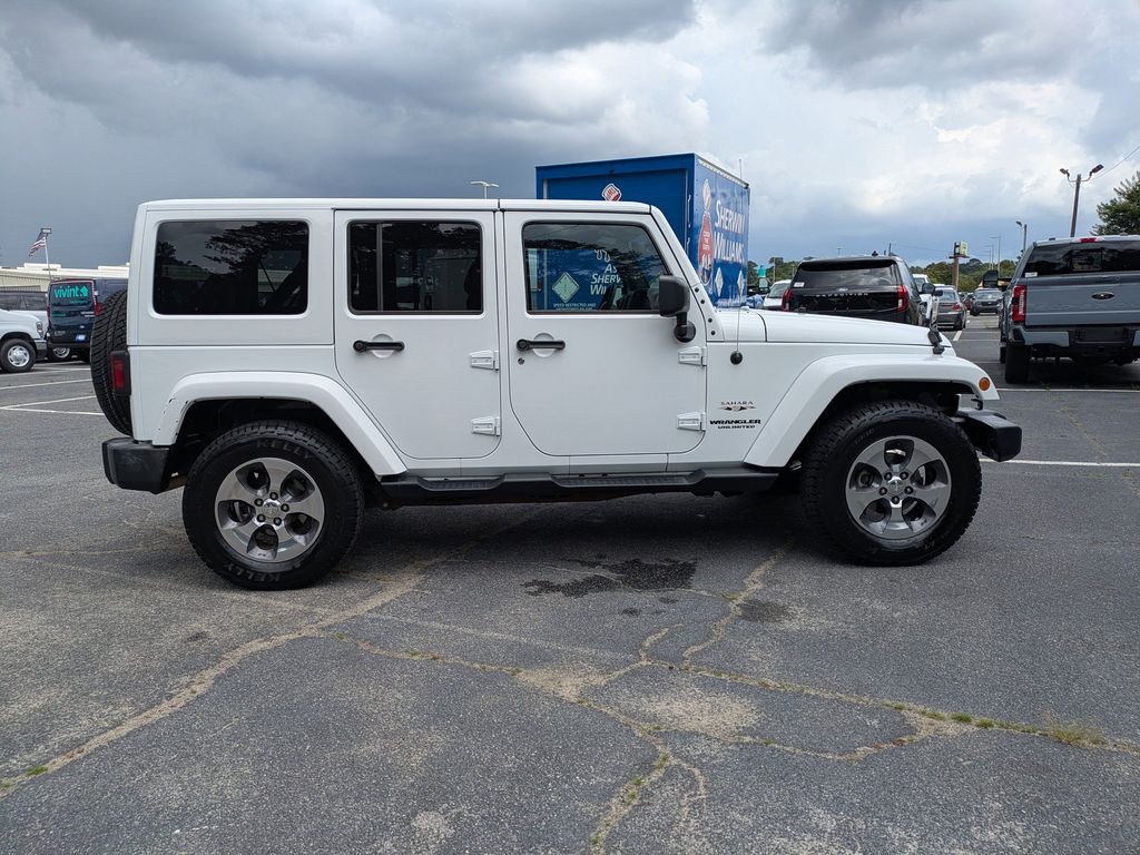2017 Jeep Wrangler Unlimited Sahara 4x4