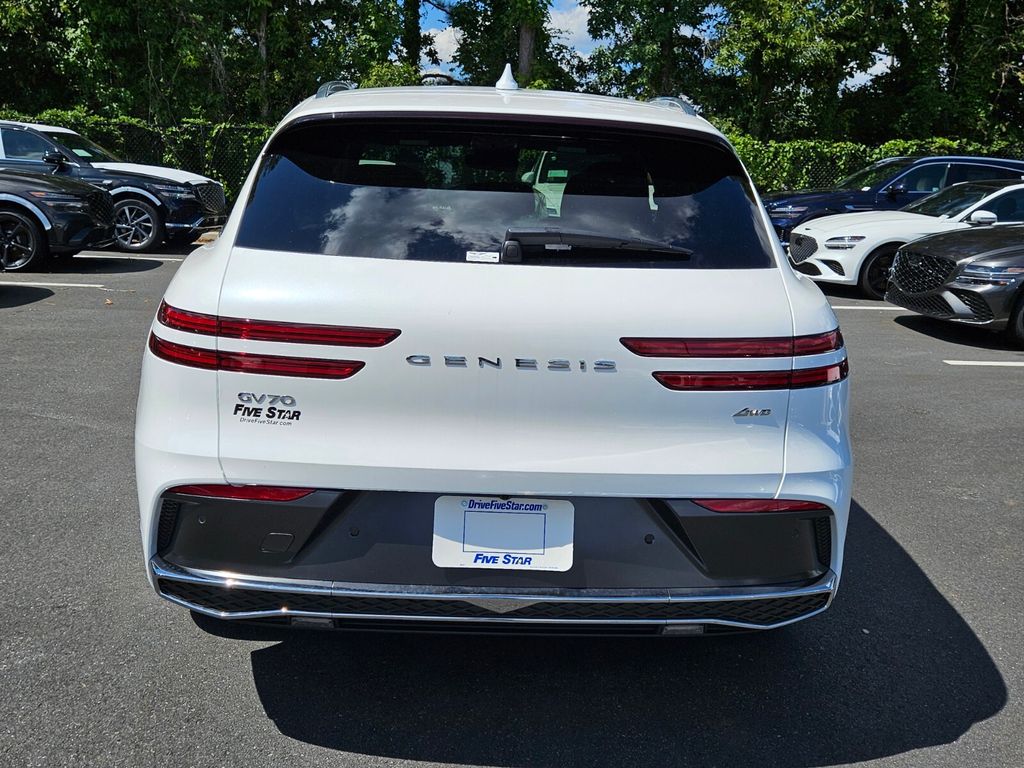 New 2026 White Genesis 2.5T Advanced image 11