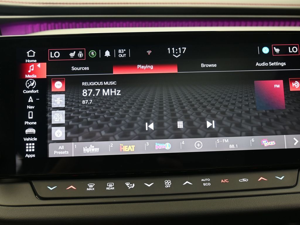 Used 2024 Diamond Black Crystal Pearlcoat Dodge R/T Scat Pack image 31