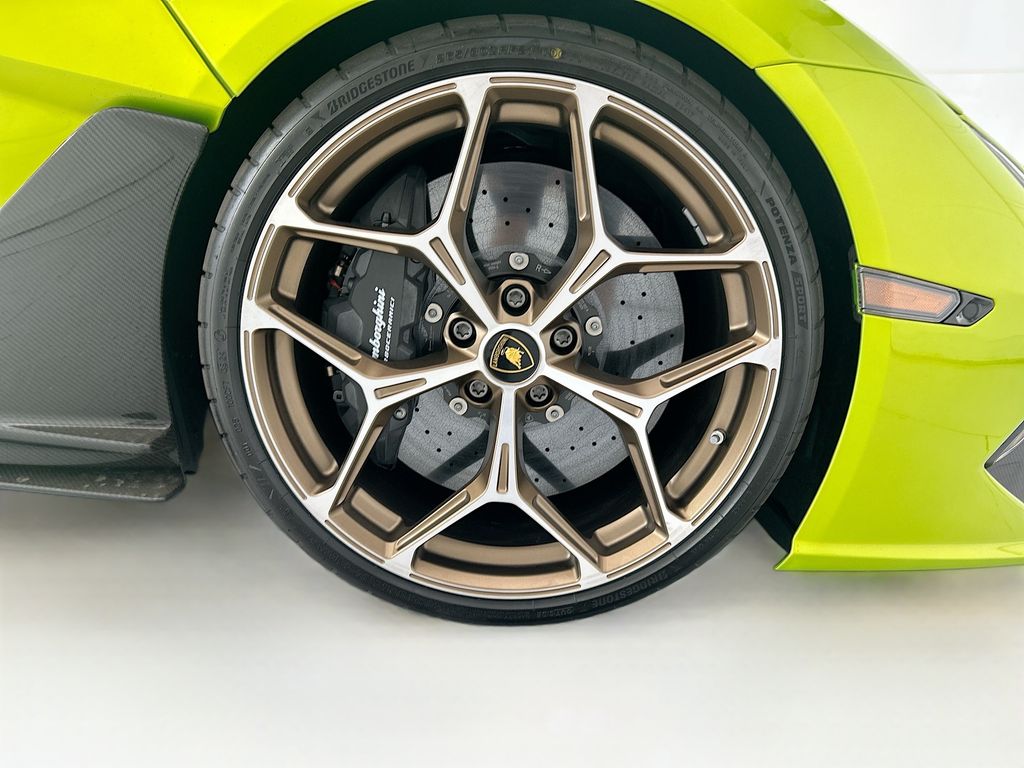 Thumbnail: 2025 Lamborghini  - 27