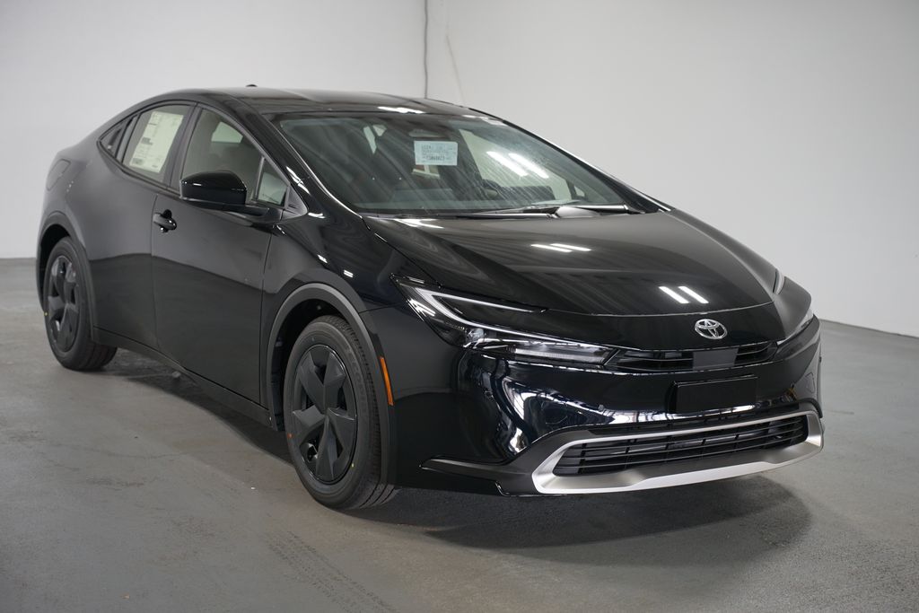 Thumbnail: 2026 Toyota Prius - 3