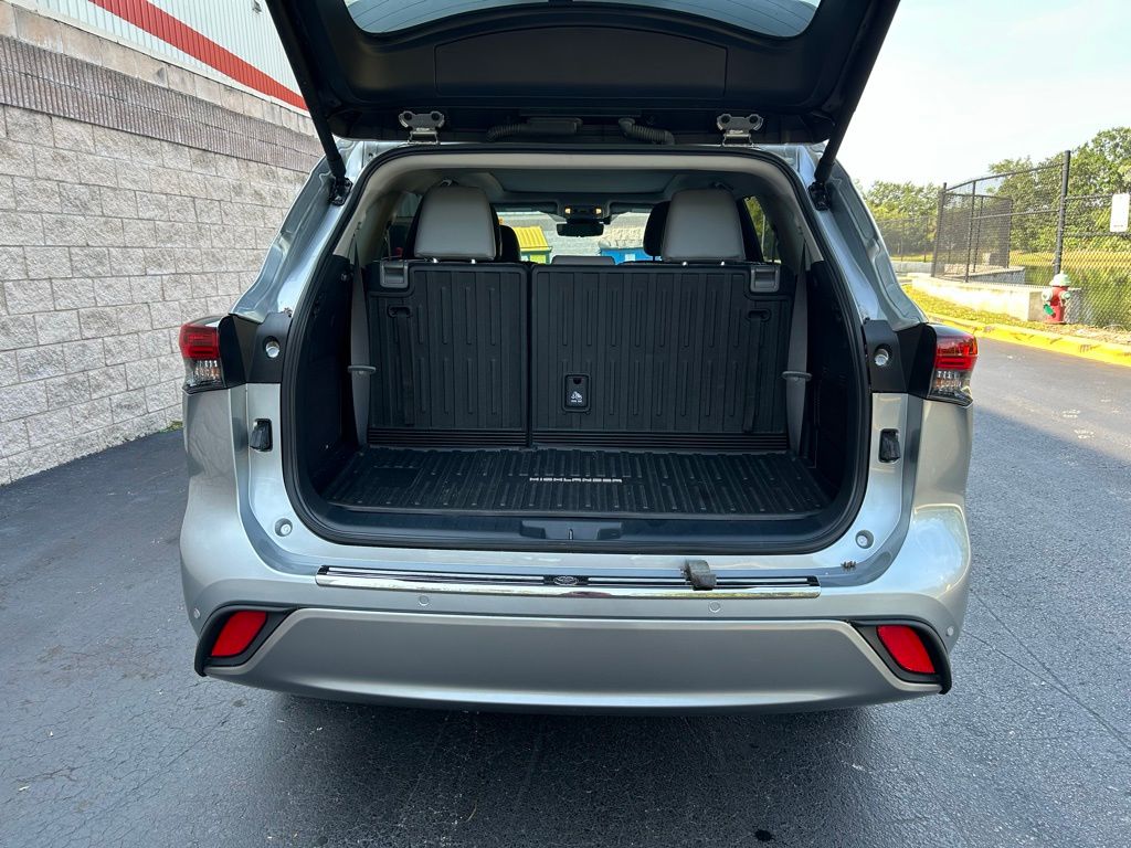 2024 Toyota Highlander Platinum 10