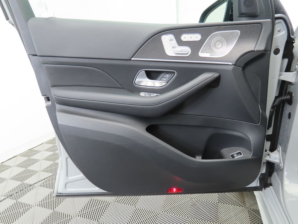 Thumbnail: 2024 Mercedes-Benz GLS - 23