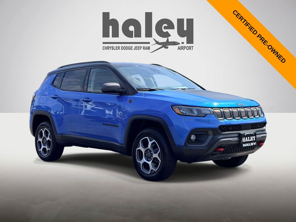 Laser Blue Pearlcoat 2022 Jeep Compass SUV / Crossover Four-Wheel Drive 9-Speed Automatic