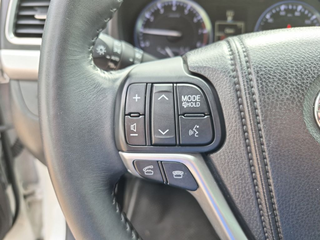 Used Car 2014 Toyota Highlander  Limited For Sale Under $20,000 In Austin, Texas