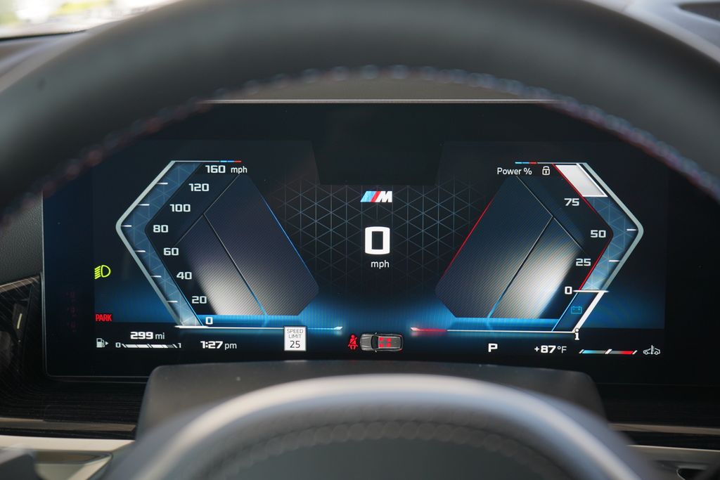 Thumbnail: 2026 BMW X7 - 18