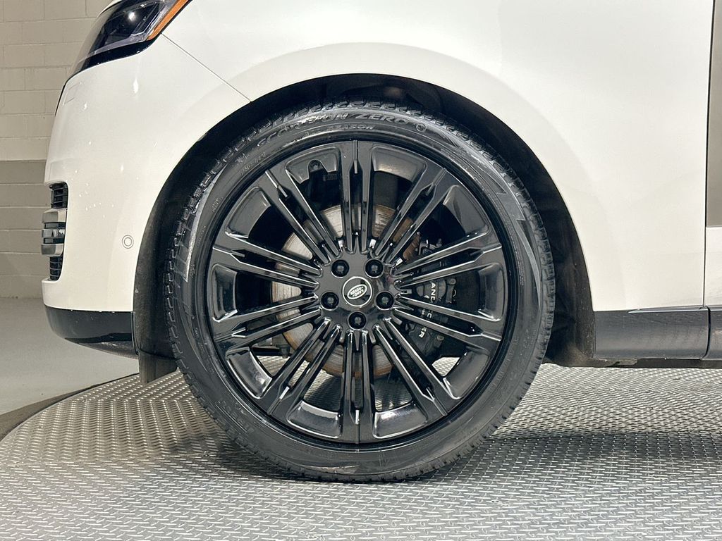 Thumbnail: 2023 Land Rover Range Rover - 17