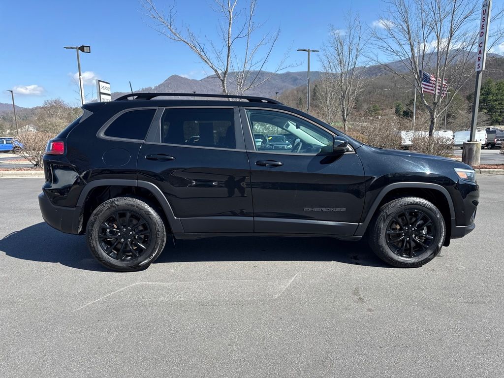 used 2023 Jeep Cherokee car, priced at $23,589