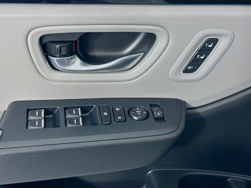 Used Car 2025 Honda Pilot  Touring For Sale Under $60,000 In Austin, Texas