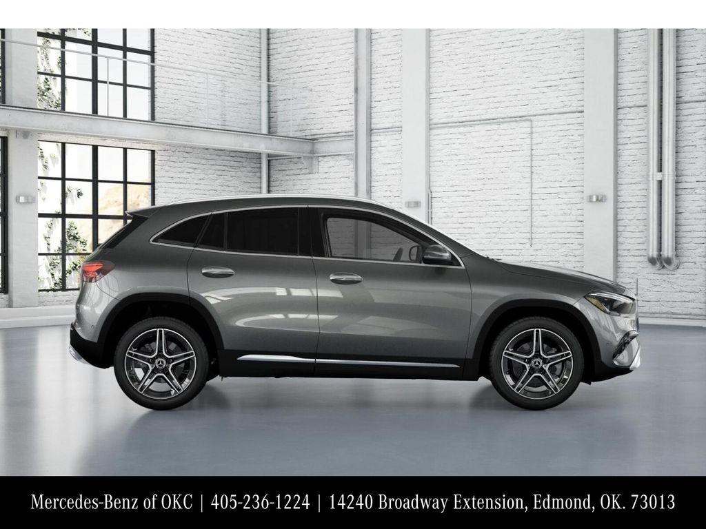 2026 Mercedes Benz GLA 250 4MATIC photo 3