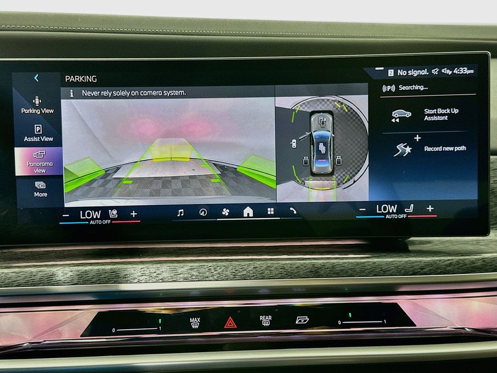 Thumbnail: 2024 BMW i7 - 14