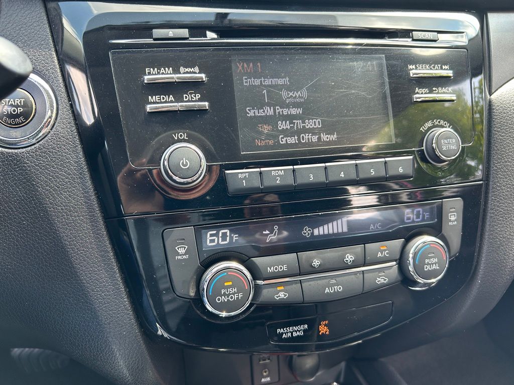 Thumbnail: 2015 Nissan Rogue - 29