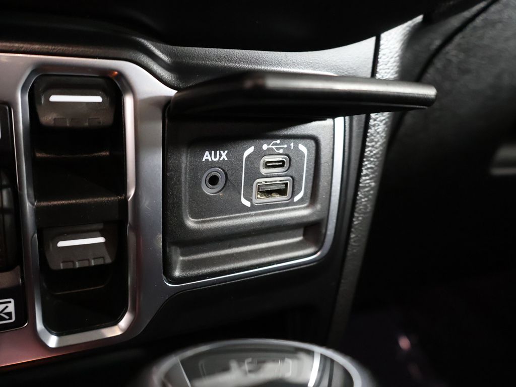 Used 2023 Gray Jeep Altitude image 48