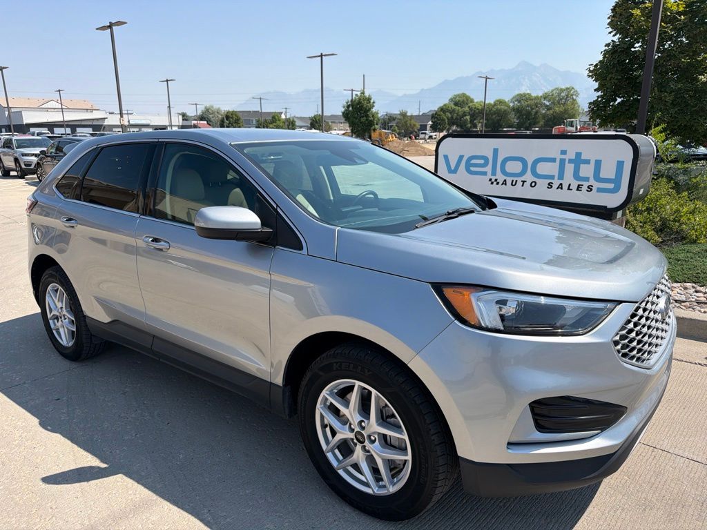 Silver Metallic 2024 Ford Edge SUV / Crossover All-Wheel Drive 8-Speed Automatic