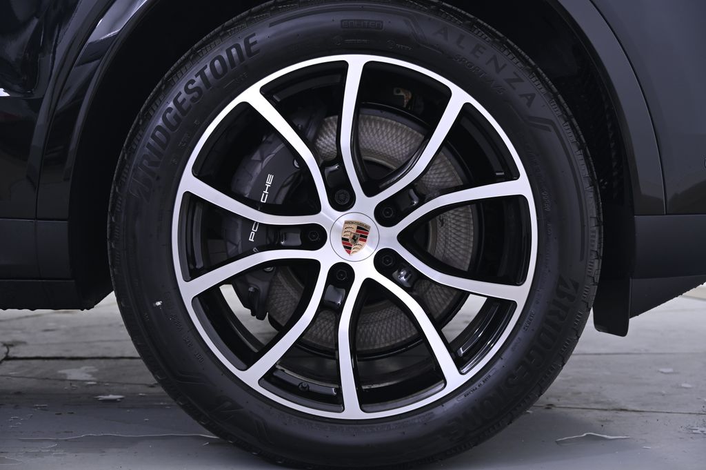 Thumbnail: 2025 Porsche Cayenne - 18