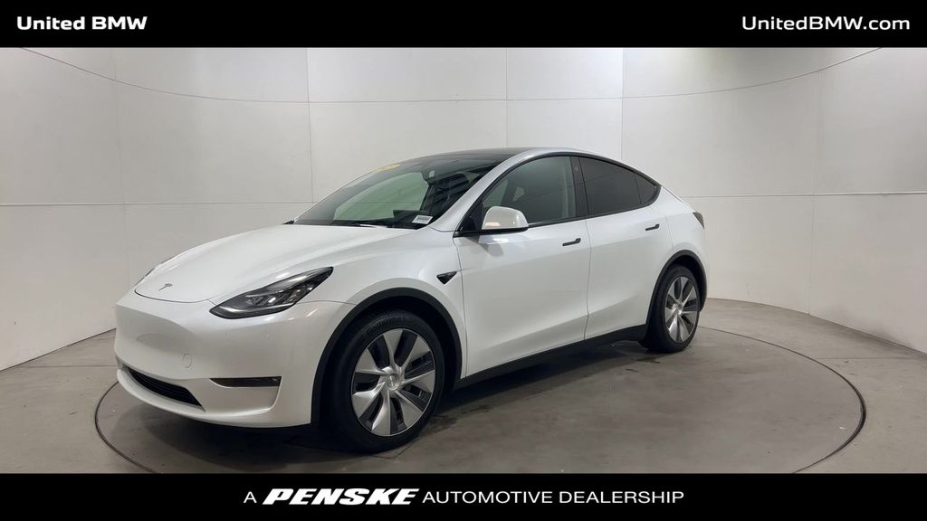 Thumbnail: 2023 Tesla Model Y - 4