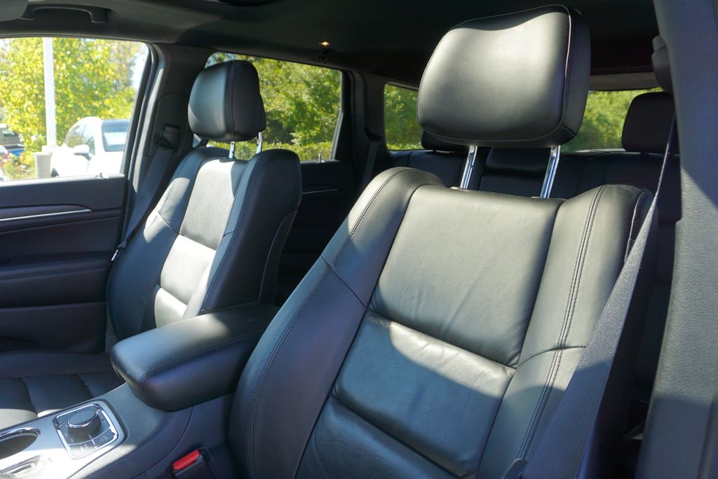 Thumbnail: 2018 Jeep Grand Cherokee - 10