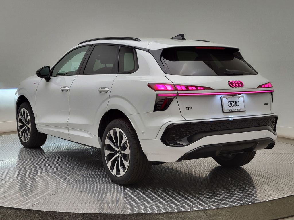 Thumbnail: 2026 Audi Q3 - 4