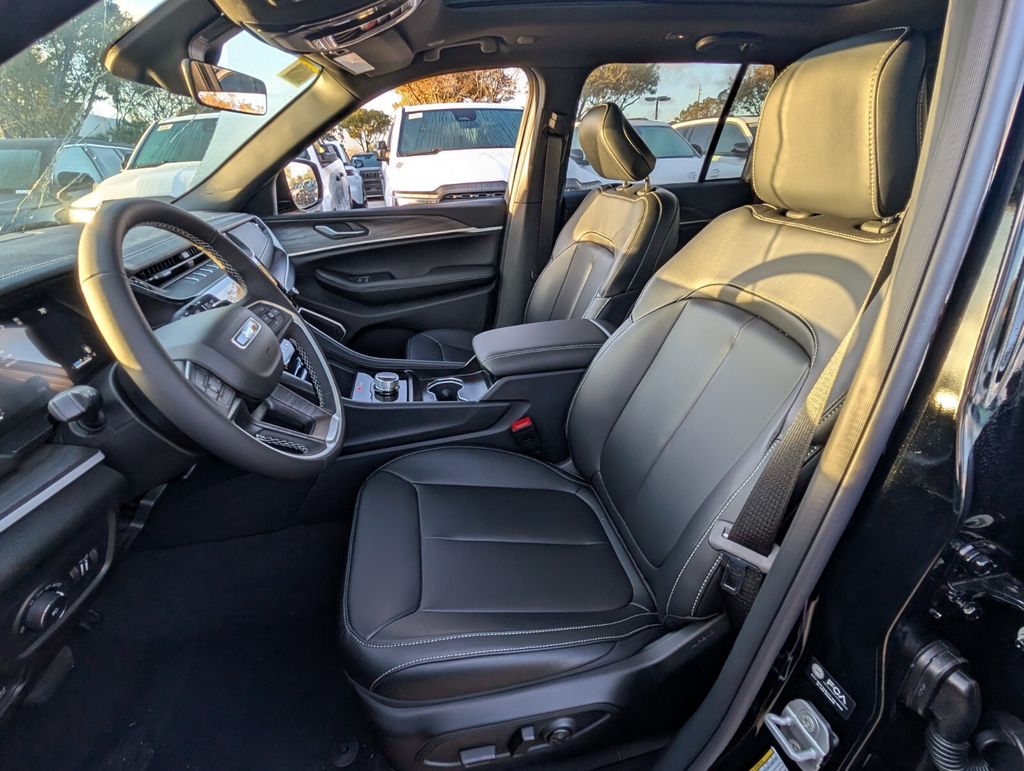 new 2026 Jeep Grand Cherokee car, priced at $46,725