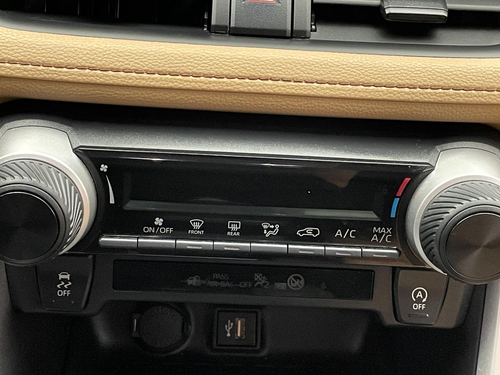 Thumbnail: 2023 Toyota RAV4 - 26