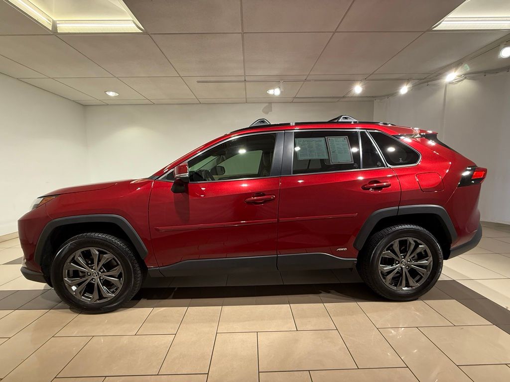 Thumbnail: 2022 Toyota RAV4 - 2