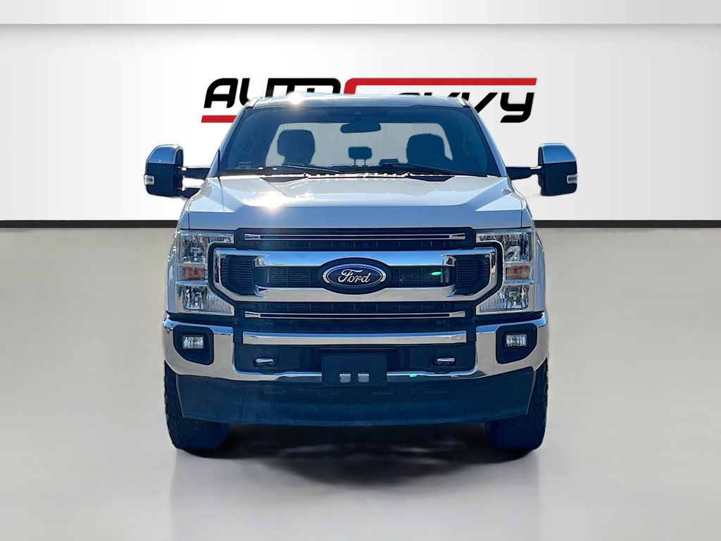 Used 2022 White Ford XLT image 2