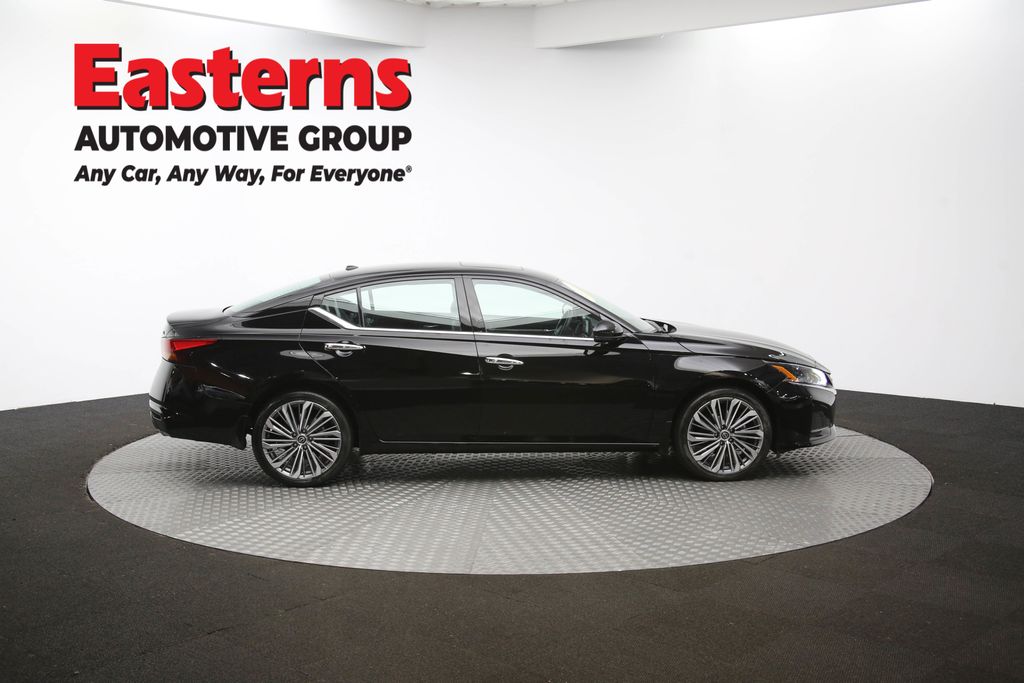 Used 2023 Black Nissan 2.5 SL image 44