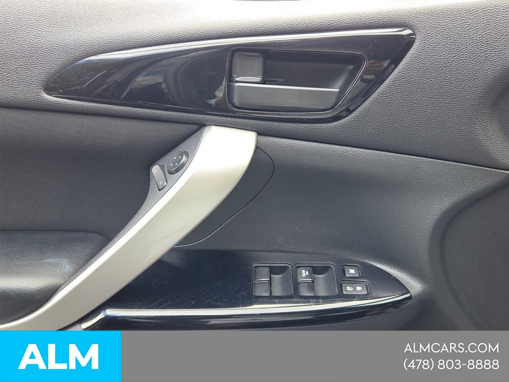 Used 2024 Gray Mitsubishi LE image 32