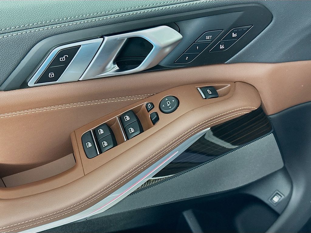 Thumbnail: 2023 BMW X5 - 18