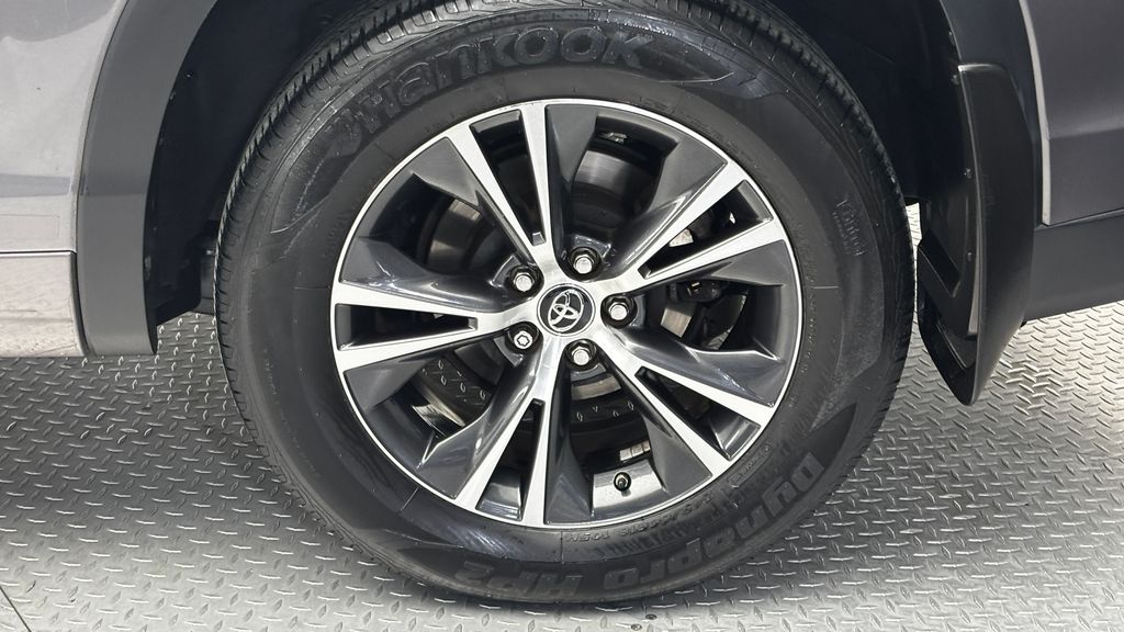 Thumbnail: 2018 Toyota Highlander - 6