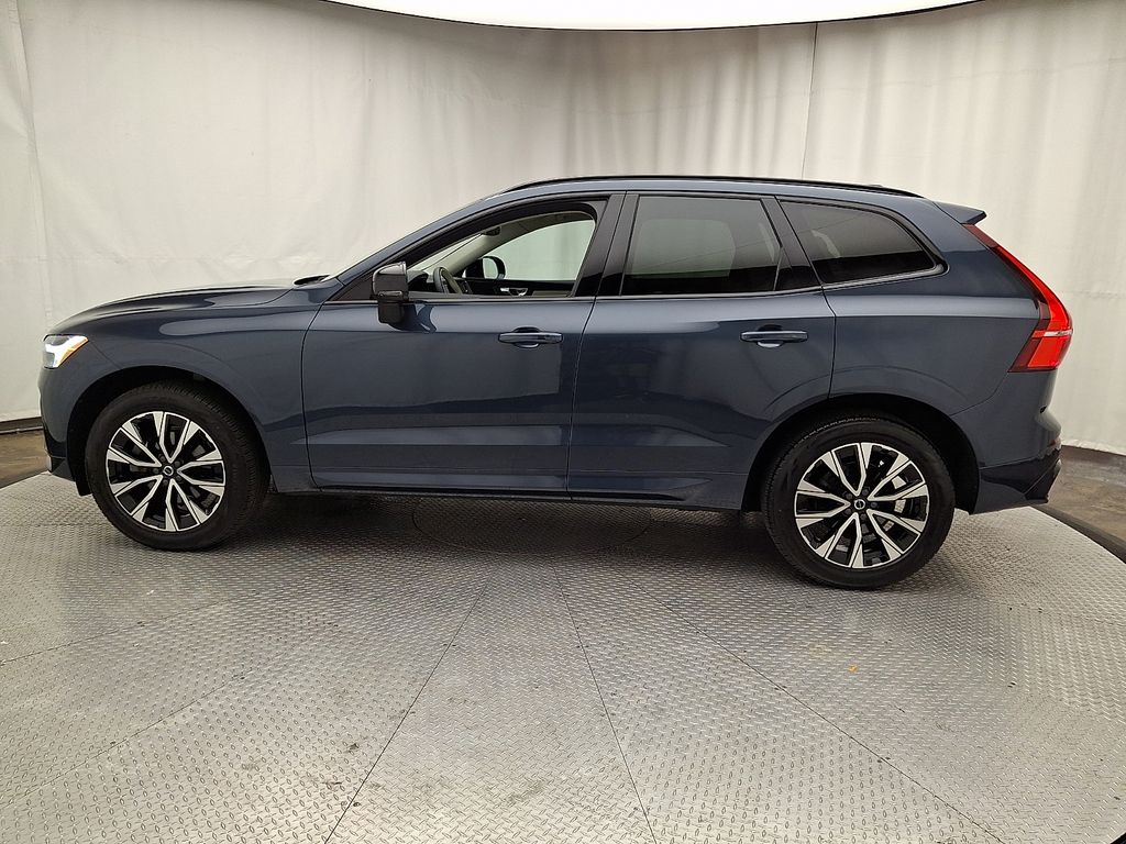 Thumbnail: 2024 Volvo XC60 - 7
