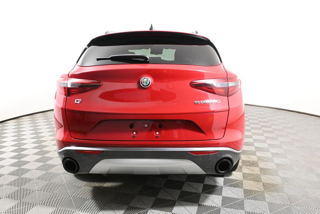 Thumbnail: 2022 Alfa Romeo Stelvio - 7
