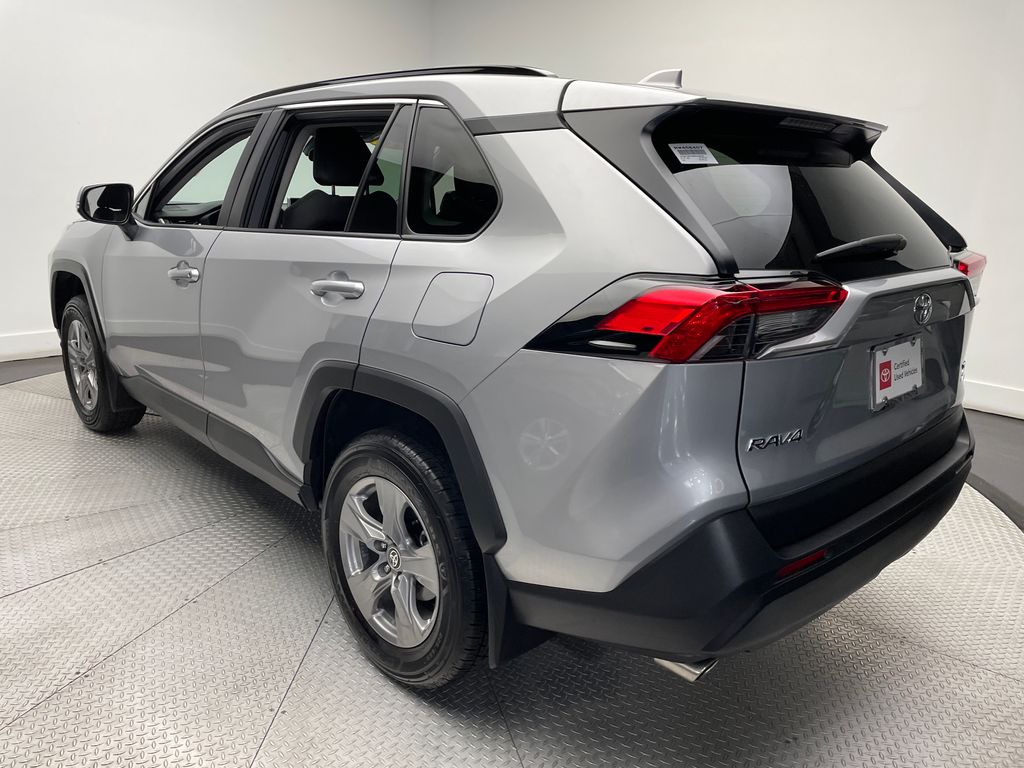 2024 Toyota RAV4 XLE 7