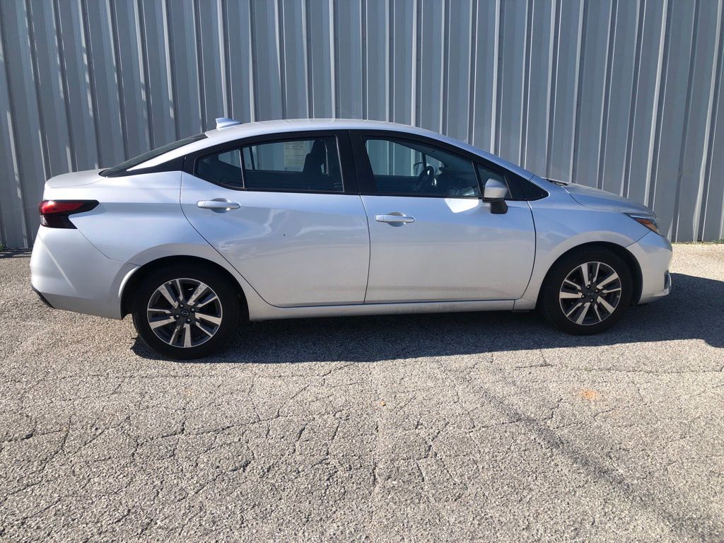 Brilliant Silver Metallic 2025 Nissan Versa Sedan Front-Wheel Drive Continuously Variable Transmission