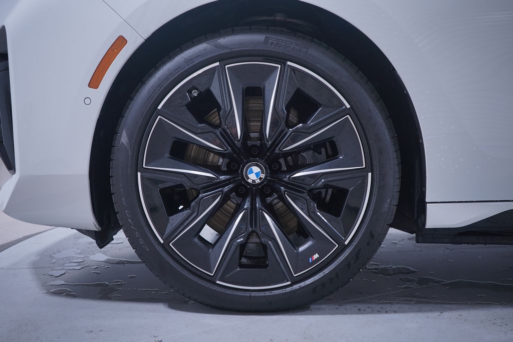 2024 BMW i7 eDrive50 2