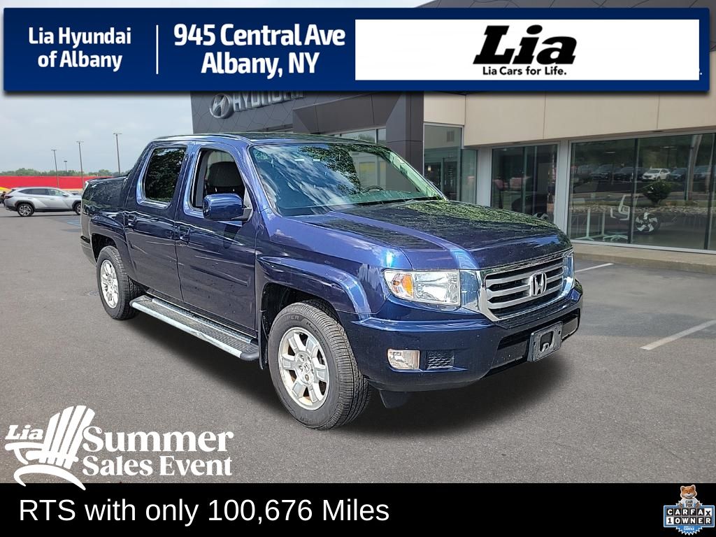 Black (Obsidian Blue Pearl) 2013 Honda Ridgeline Pickup Truck Four-Wheel Drive 5-Speed Automatic
