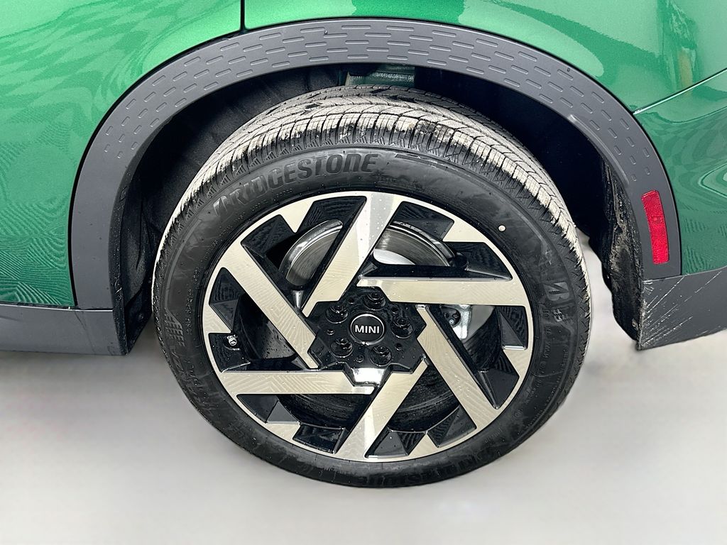 2025 MINI Cooper Countryman Iconic 23