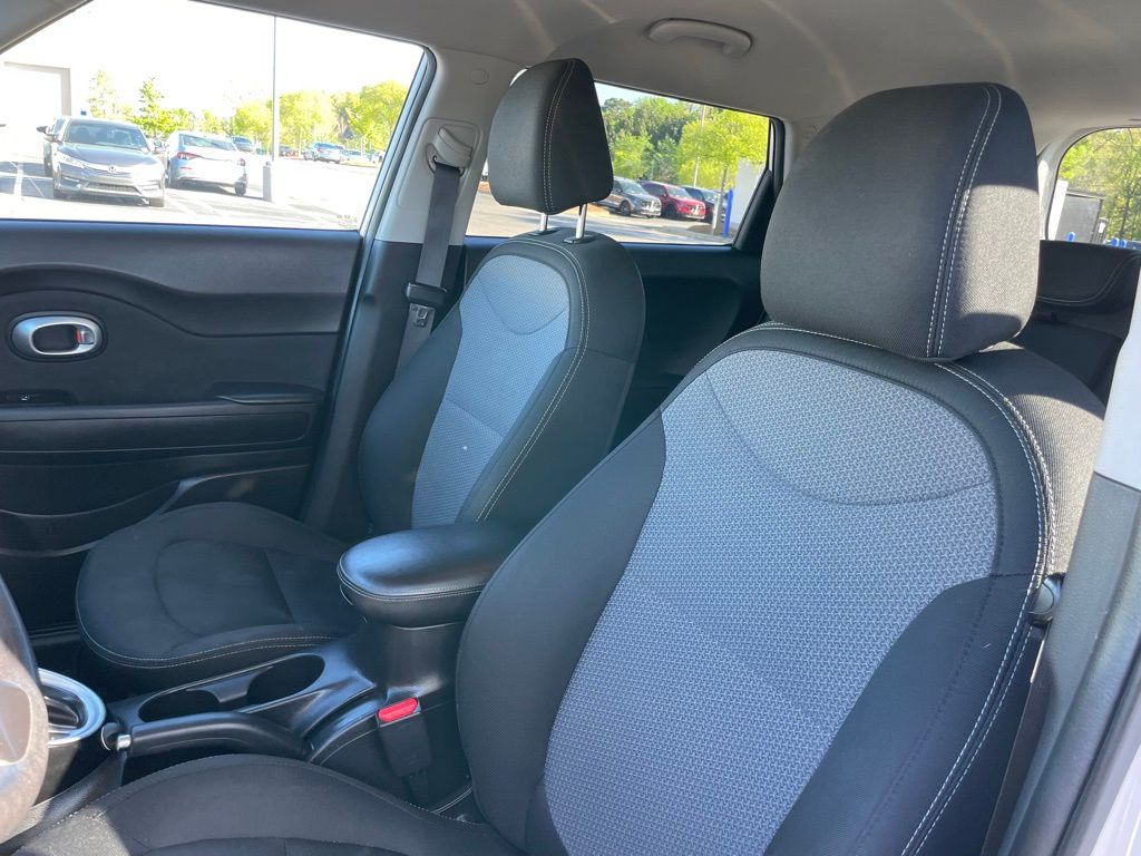 Thumbnail: 2018 Kia Soul - 24