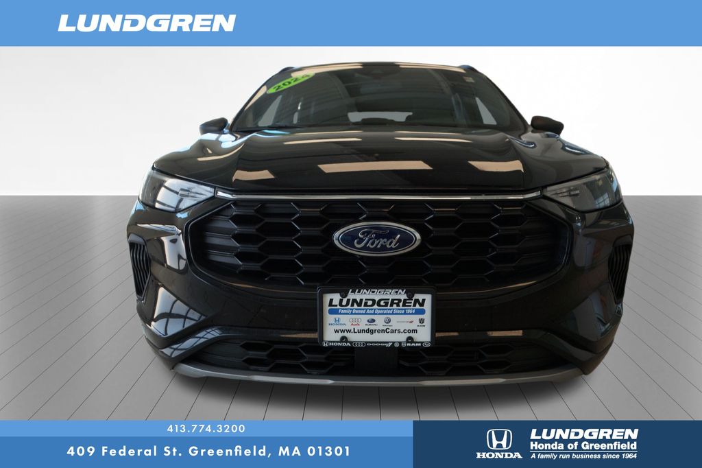 Used 2024 Ford Escape ST-Line with VIN 1FMCU9MN8RUA05105 for sale in Greenfield, MA